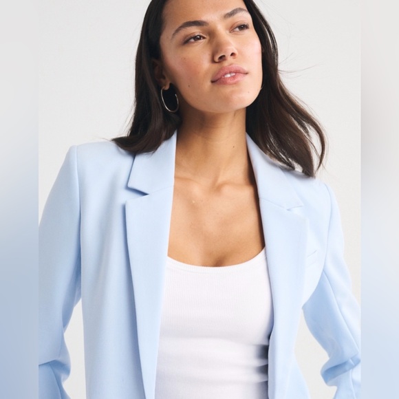 Abercrombie & Fitch Classic Suiting Blazer - Picture 4 of 11